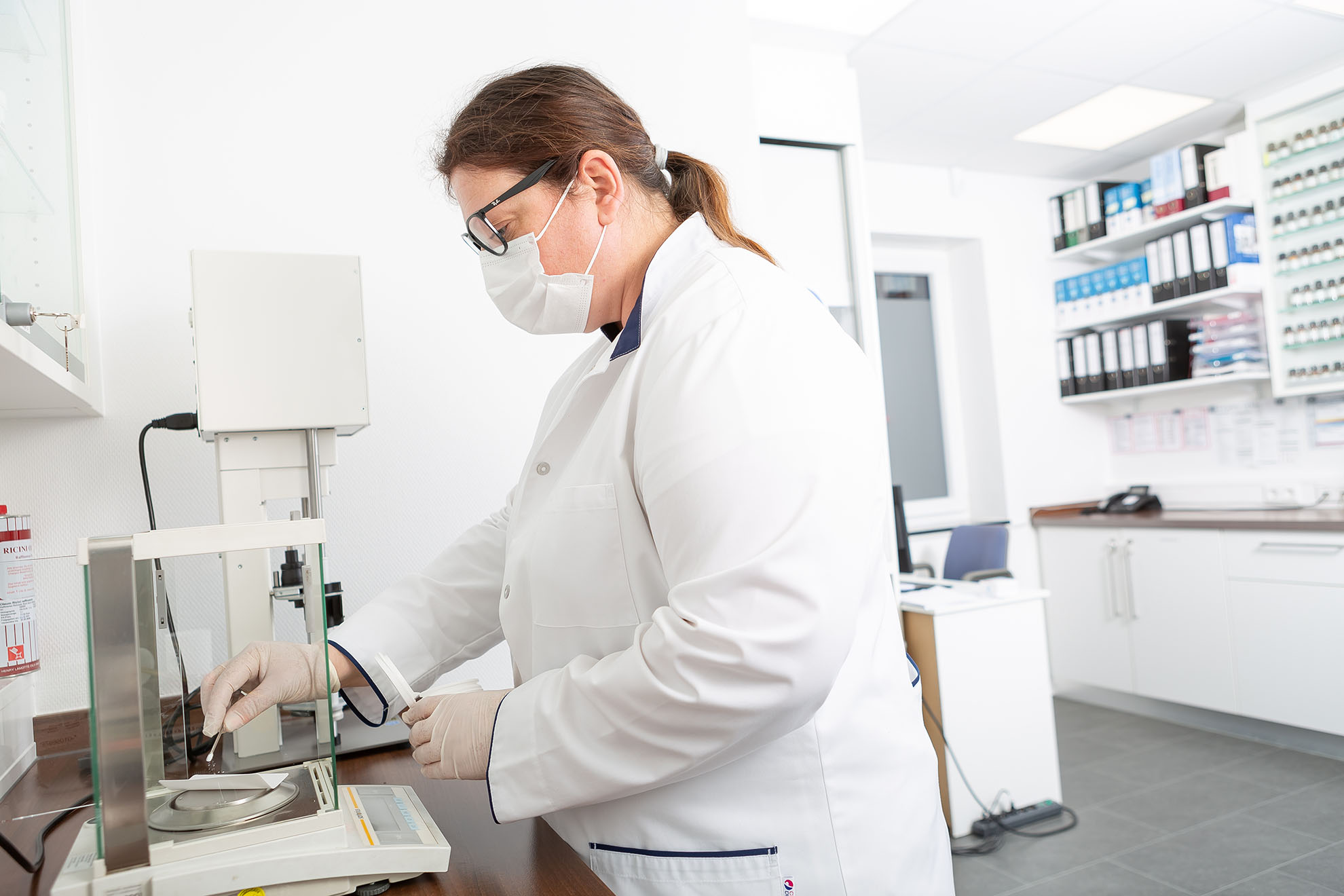Medikamenten Herstellung im eigenen Labor 